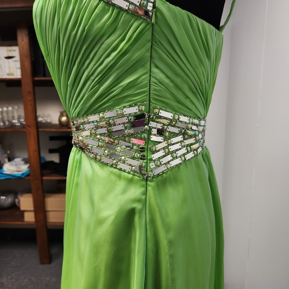 Beautiful Prom Formal Gown in Chartreuse - Picture 7 of 13